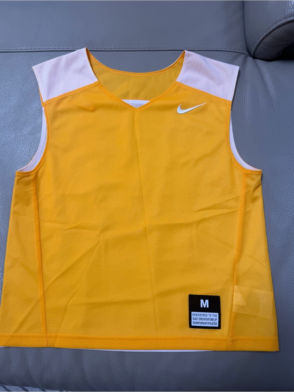 NIKE BIG KID'S REVERSIBLE DRI-FIT LACROSSE shirt size M